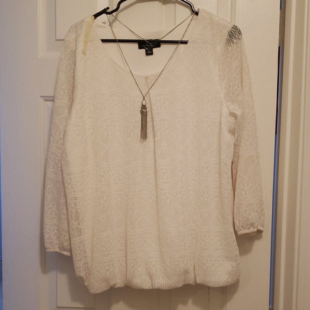 Elegant White Lace Women's Top